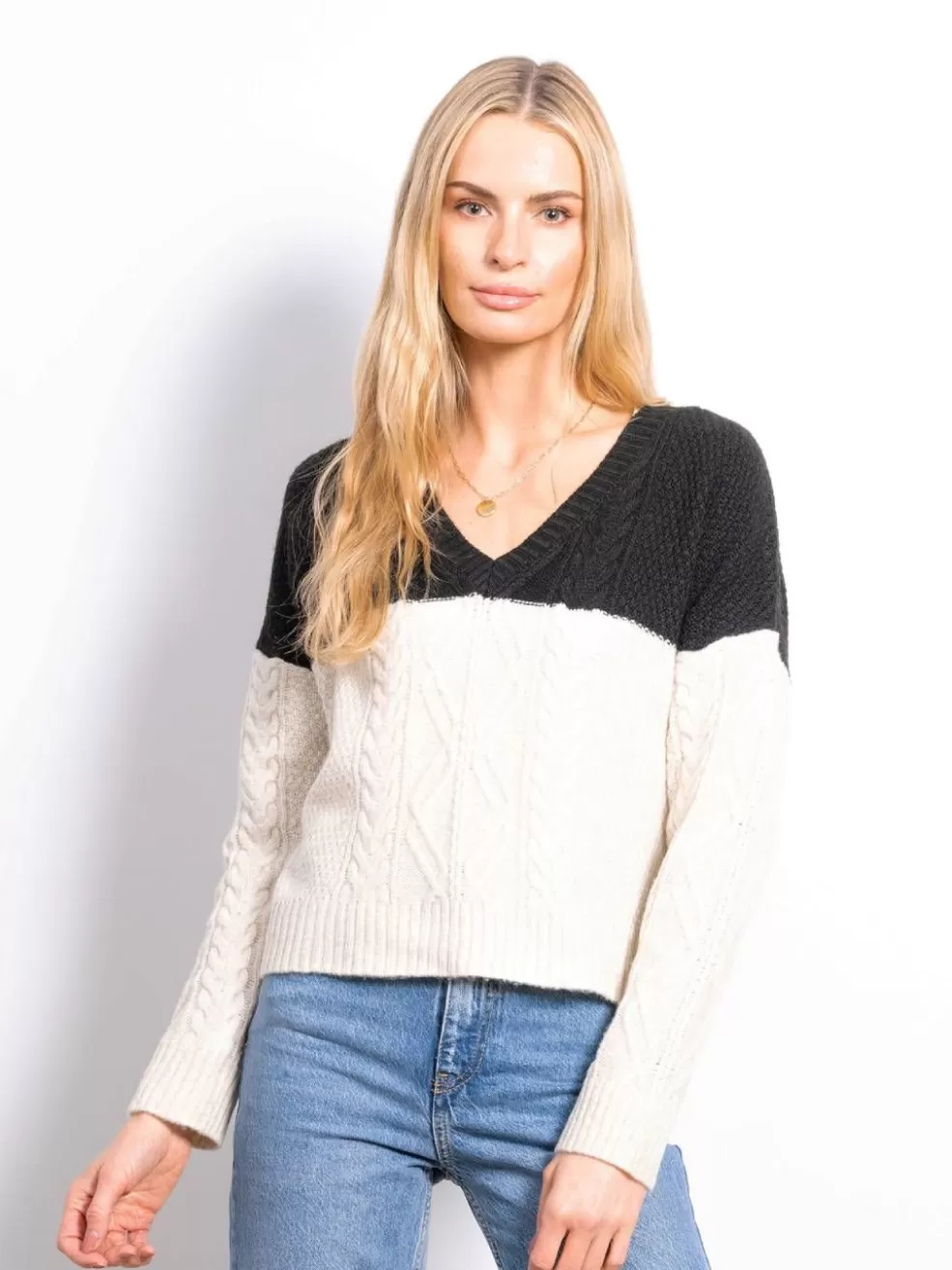 New Savannah Cable V-Neck Women Sweaters